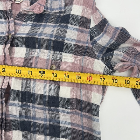 American Eagle Outfitters Classic Fit Ahh-Mazingly Soft Flannel Button Down sz.S - Picture 8 of 10